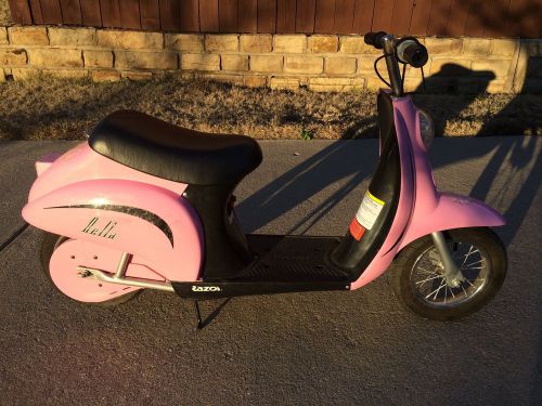 PINK Bella RAZOR SCOOTER vintage style new Batteries