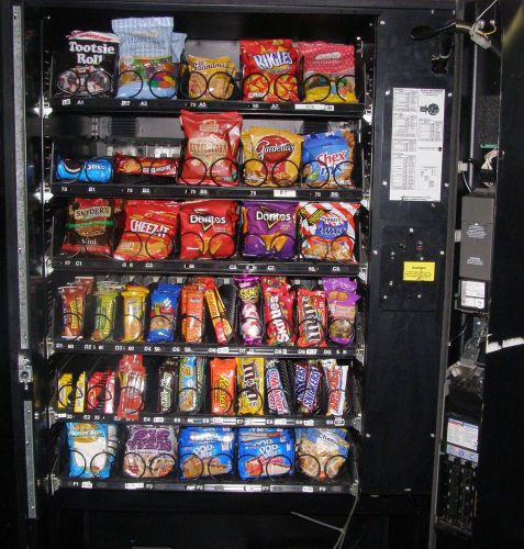 USI 3054 Snack Machine / USI 3054 5 Wide Snack Machine (495)