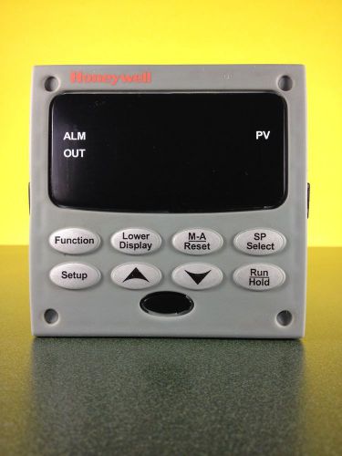 Udc 2500 honeywell controller  dc2500-ce-3a00-200-00000-00-0 for sale