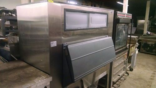 Manitowoc (2011) twin remote sd1272c ice machine &amp; follett dev 1325# ice bin for sale