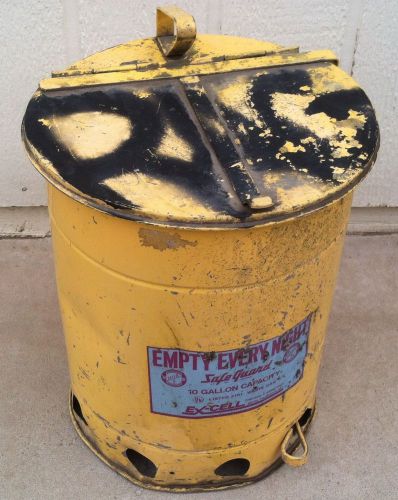 Safeguard 10 Gal Oily Waste Can, Foot Operated Cover, Trash, Hazmat, Oil
