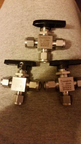 Swagelok part no.: ss-42gxs4 1/4&#034; stainless steel 3 way ball valve 3 new unused for sale