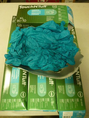 LOT OF (800) ROBUST NITRILE CHEMICAL RESISTANCE POWDER FREE XL GLOVES