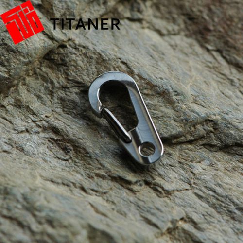 Men&#039;s waist hanging , small fast titanium buckle , carabiners , car key ring for sale