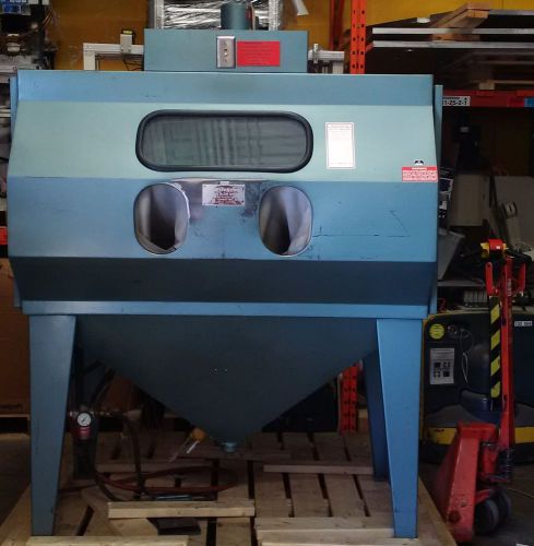 Industrial sandblasting cabinet, inside 32x32x60, double door, usa made for sale