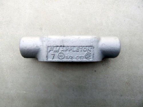 Appleton  c17  -  1/2&#034; type c conduit body, fm7 iron alloy, (lot of 11)   new for sale