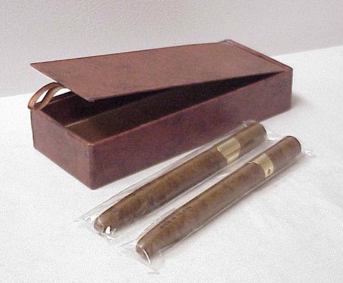 TWO BEAUTIFUL FATHER&#039;S DAY GIFT CIGAR TOBACCO LOOK ALIKE BUSINESS PENS IN BOX NR