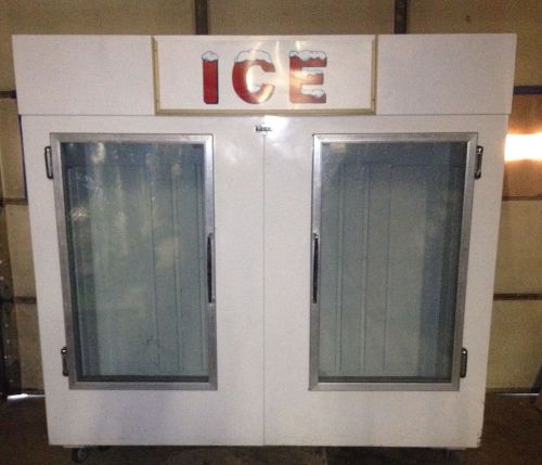 LEER 2 DOOR GLASS WINDOW Ice Bag Freezer MERCHANDISER, Model 852UA50MG