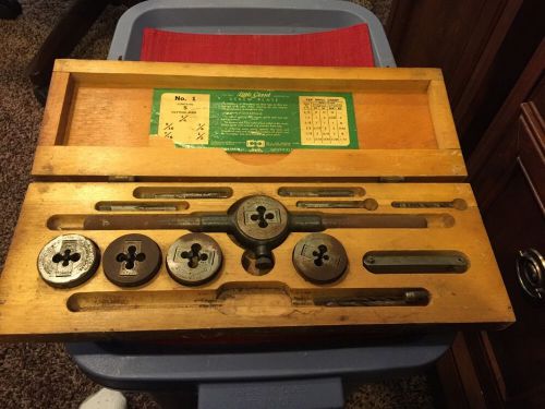 Old Vtg LITTLE GIANT SCREW PLATE TAP DIE SET Tool Wood Case Greenfield Mass No 1