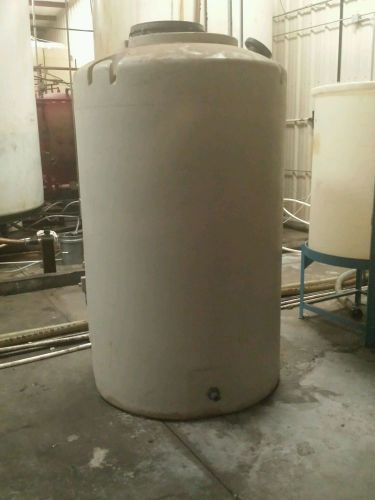 550 gallon xlpe vertical  tank nalgene 51309-0550 with fittings for sale