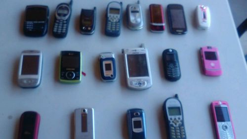 Lot of 19 misc used phones