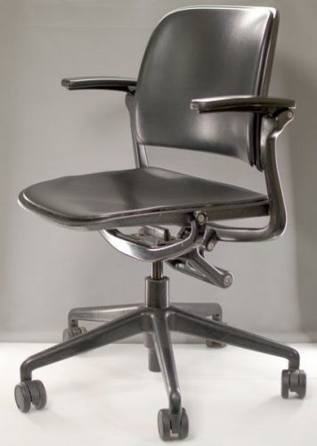 Steelcase Cachet #487 Office Desk Chair - Black Leather - Refurbished