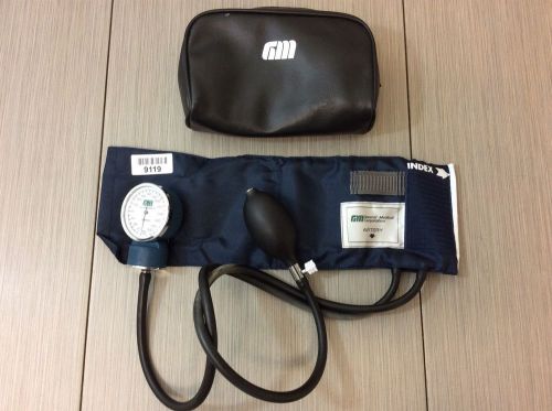 General Medical Corp Blood Pressure Cuff Pediatric Sphygmomanometer W/case 9119