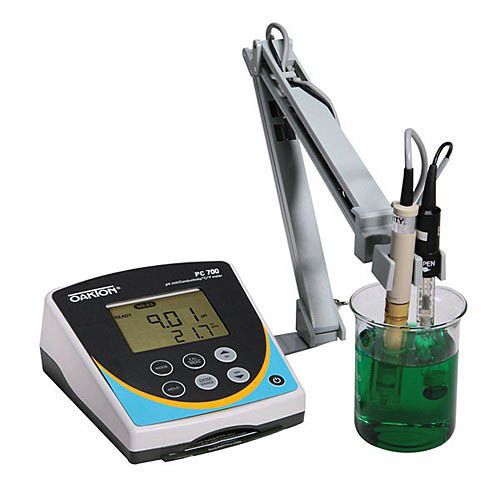 Oakton wd-35413-00 pc 700 ph/orp/con/temp meter w/electrode, probe for sale