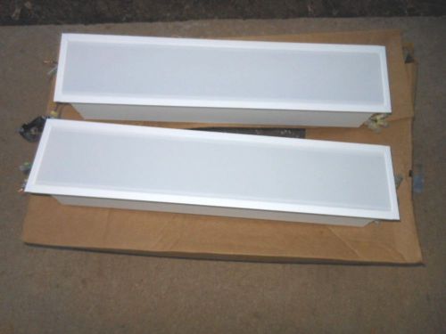 2 NEW PINNACLE ARCHITECTURAL LIGHTING HOUSE FIXTURES TYPE EV 45611 23&#034;