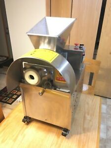 Dough divider/rounder