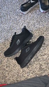 sketchers slip resistent shoe for women