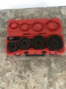 milwaukee 49-16-2695 2-1/2” to 4” Knockout Set