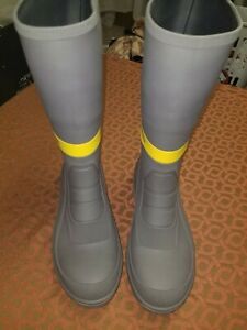 Grundens DECK-BOSS BOOT SAFETY TOE size M12 NWOB