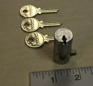 Medeco high security plug lock cylinder w/ 3 identical keys for T &amp; L handles