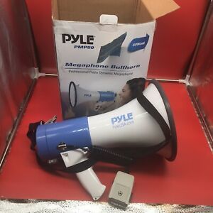 Lightweight 3000ft Range Portable Megaphone Bullhorn good for Coaches With Siren