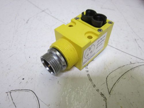 BANNER SM2A912FQD VALVUE-BEAM PHOTOELECTRIC SENSOR *USED*