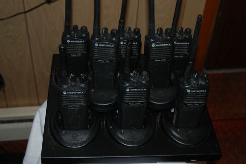 MOTOROLA CP200 VHF LOT OF 9 UNITS WITH RACK CHARGER