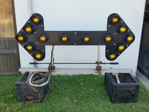 Hi-vu truck or trailer mounted 14 light traffic arrow board tested lot #1 for sale