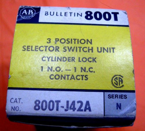 Allen Bradley 800T-J42A KEY SWITCH  NIB, 3 position, cylinder lock, 1 N.O, 1 N.C