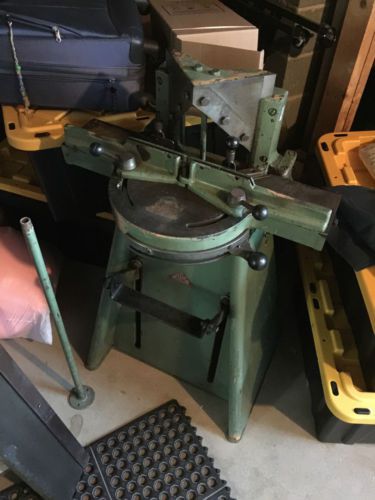 Morso Guillotine Framing Machine with blades