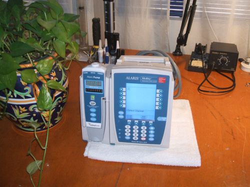 Alaris 8000 infusion pump controller w/ 1 pump module/drug lib./working cond&#039;n for sale