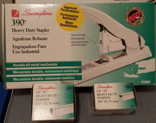 SWINGLINE 390 Heavy Duty Stapler Model 39002 with 2 boxes of staples