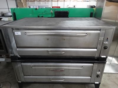 Blodgett 1060 double stack 6 pie pizza oven- gas for sale