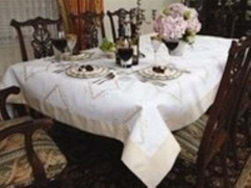 NEW Dainty Embroidered Design Tablecloth White 70&#034; by 120&#034; Oblong / Rectangle