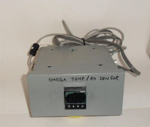 Omega Engineering Temp/Humidity RH Sensor Controller &amp; ITHP-5 Probe In Enclosure