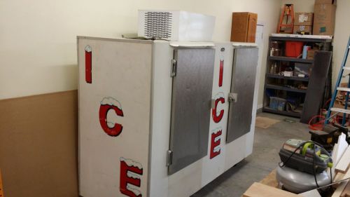 Ice Merchandiser Leer M1000