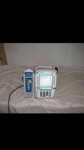 Alaris Carefusion Medley PCU Infusion System 8000 W/ Pump Module&#039;s 8100 (6750)