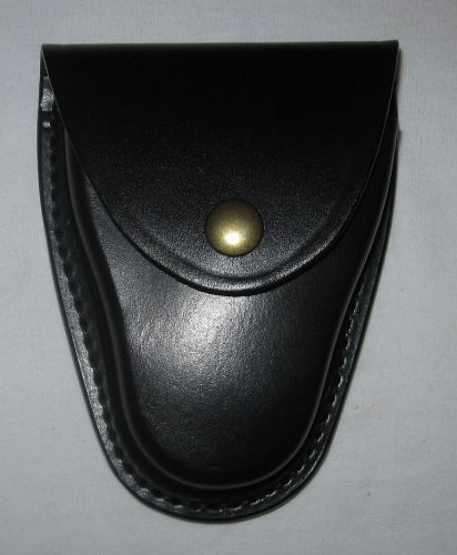 New! GOULD &amp; GOODRICH Black Leather Handcuff Case, for 2-1/4&#034; Duty Belt, PWV-BR