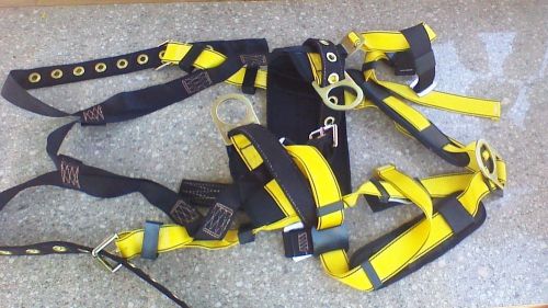 MSA 10077572 - Workman Construction Harnesses SIZE : XLG VEST TYPE.