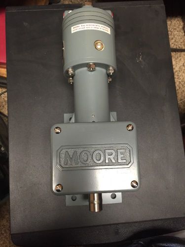 Moore Pnuematic Pressure Transmitter 173s(m44) 750-1500psi (jjj3)