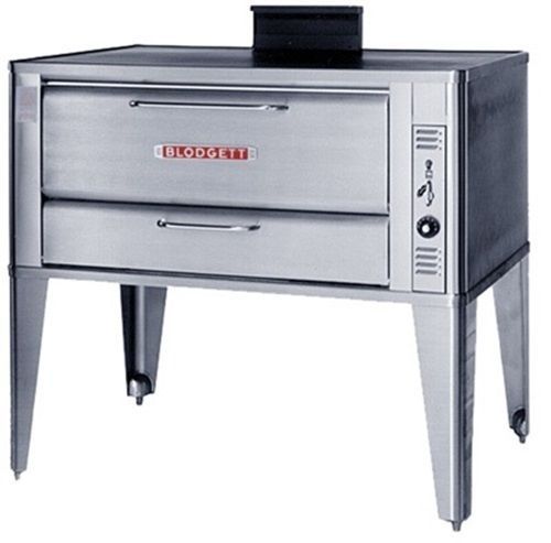 Blodgett 901 base oven deck-type gas 33&#034;w x 22&#034;d deck interior (1) 12&#034;h... for sale
