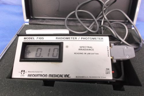 Aequitron 7105 Radiometer / Photometer w/Probe ref: 001822