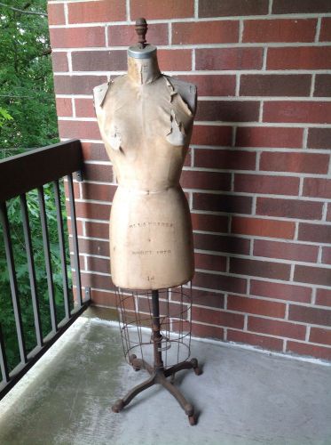 Vintage (1970) Wolf Collapsible Mannequin/Dress Form - Size: 14
