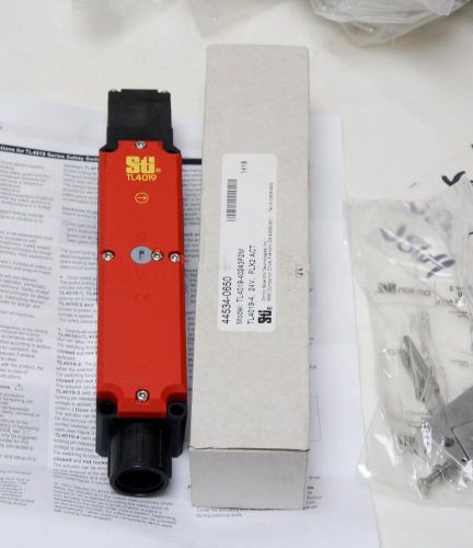 ONE NEW STI Omron Scientific Technologies TL4019-40243  Safety Switch !!