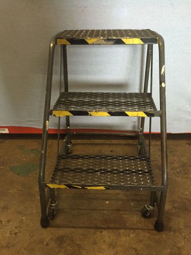WEARHOUSE STEP LADDER-MANUFACTURE UNKNOWN