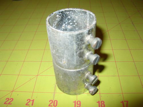 1 1/4&#034; steel emt conduit connector, set screw. for sale