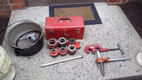 RIDGID 12R 12-R PIPE THREADING SET 2&#034;-1/2&#034; AND PIPE CUTTER REAMER OILER