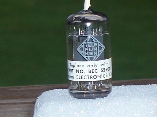 TESTED ONE VINTAGE TELEFUNKEN  12AX7  SMOOTH PLATE  SELECTED  TUBE ECC83 12AX7A