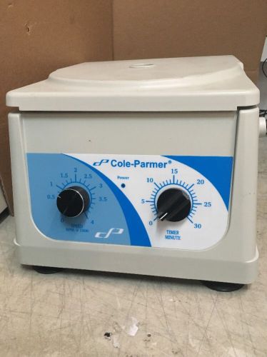 Cole-Parmer Centrifuge, variable speed, 115 VAC, 60 Hz 83058-00 4000rpm