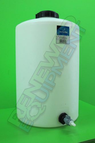 Ace Roto-Mold Verticle 25 Gallon Plastic Tank